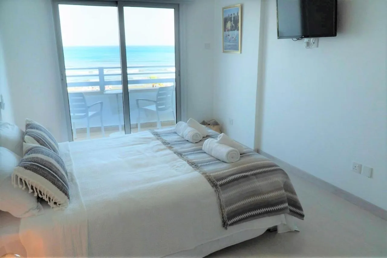 Larnaka Seaview Luxury Suites location